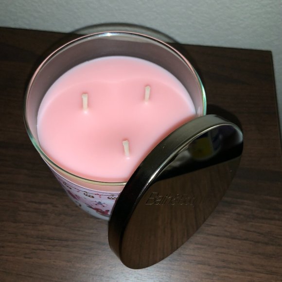 Bath & Body Works Twisted Peppermint Candle - Picture 4 of 4